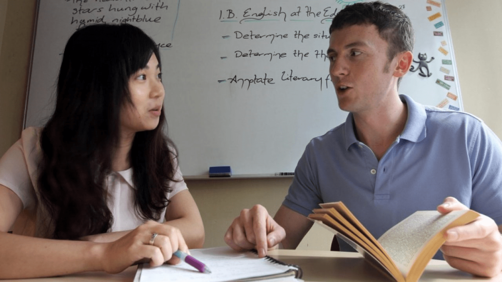 Nên học IELTS 1 thầy 1 trò hay học theo nhóm