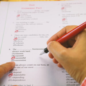 Luyện Tập Với Đề Thi Mẫu IELTS